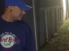 Parei o carro pra mijar, passou um novinho e pediu pra mama, depois me levou pra sua casa pra fuder enquanto a mulher dormy@ asian gay site porn sex videos