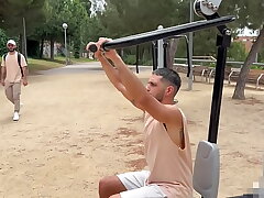 Me cojo a pelo al putito que levanté en el parque y le dejo la leche adentro asian gay seducing sex videos