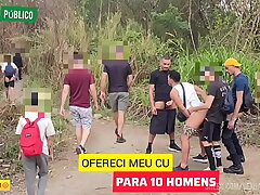 LEVEI 2 AMIGOS HÉTEROS PARA FODER MEU CU EM PÚBLICO, ONDE HOMENS COSTUMAM FAZER CAMINHADA. ENQUANTO CADA UM SE RESERVA PARA COMER MEU CU, UMA PLATEIA DE HOMENS OBSERVA E SE MASTURBAL. asian gay sex videos hd tube